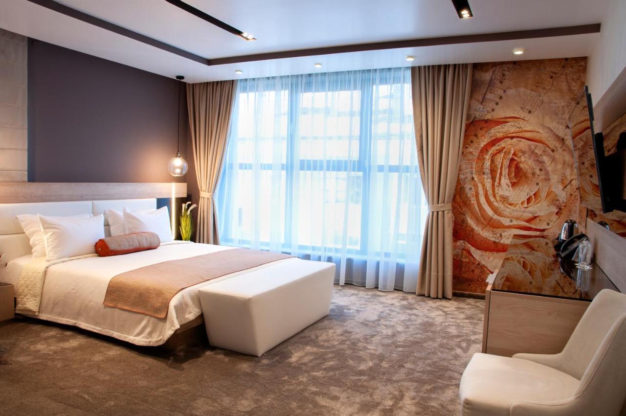 Family Hotel Business Club Shumen Esterno foto