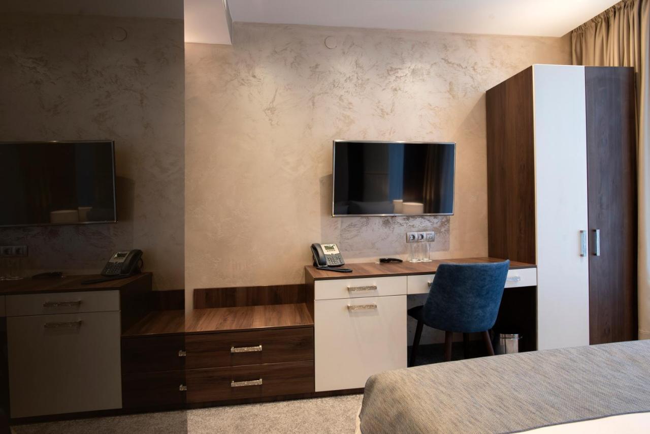 Family Hotel Business Club Shumen Esterno foto