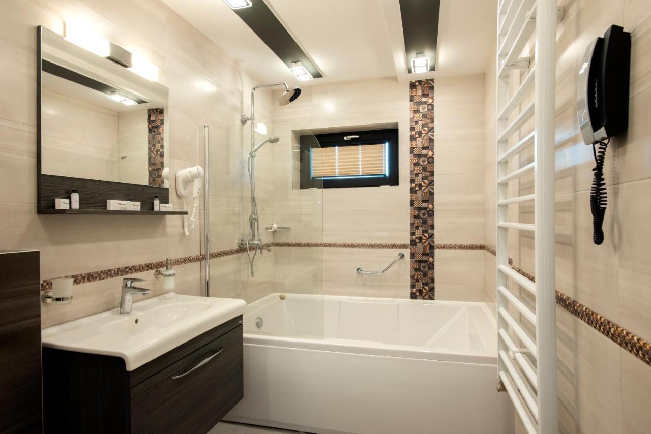Family Hotel Business Club Shumen Esterno foto