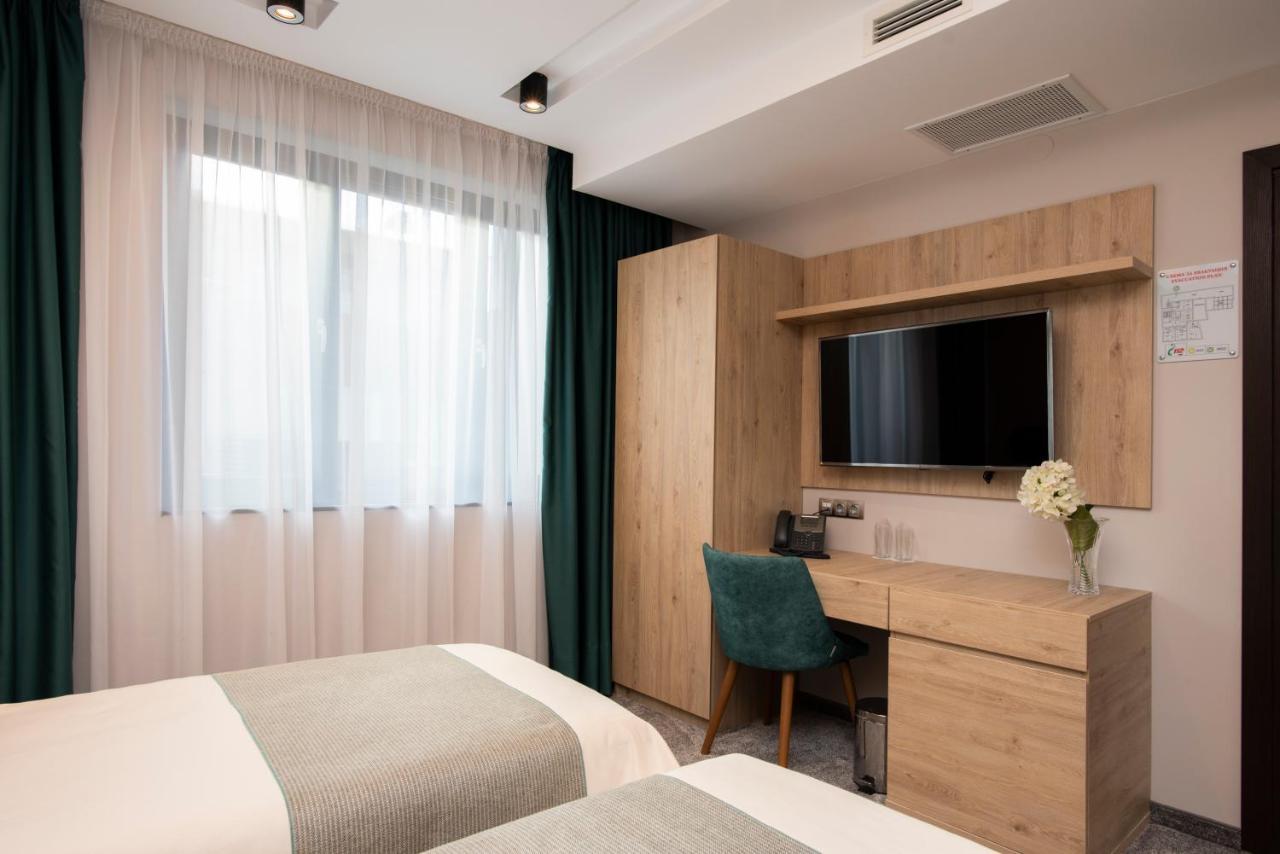 Family Hotel Business Club Shumen Esterno foto