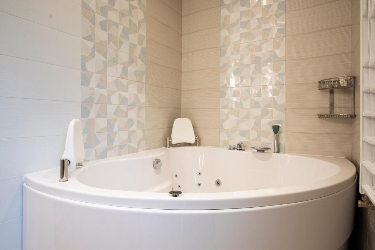 Family Hotel Business Club Shumen Esterno foto