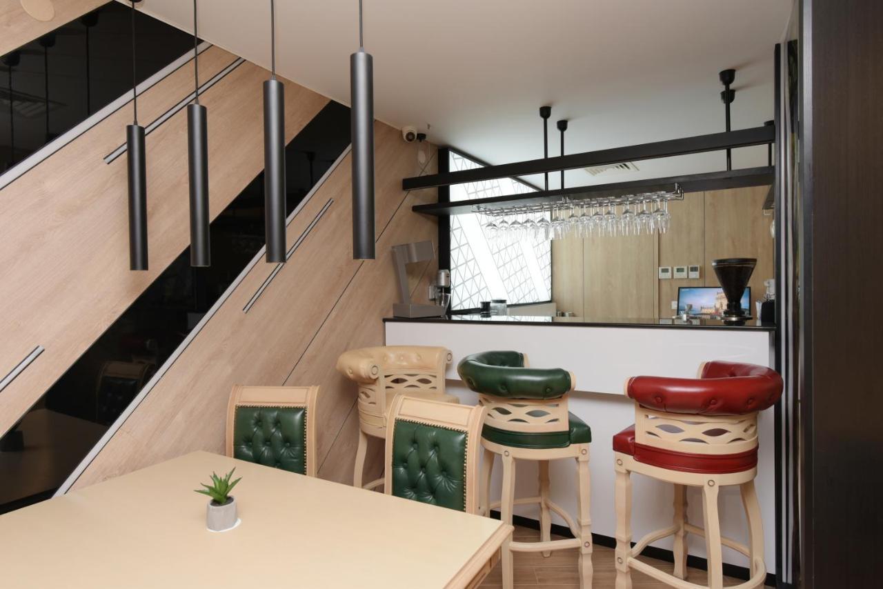 Family Hotel Business Club Shumen Esterno foto